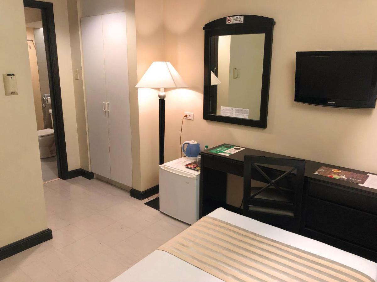 Tower Inn Makati Business Hotel Makati City Exteriér fotografie